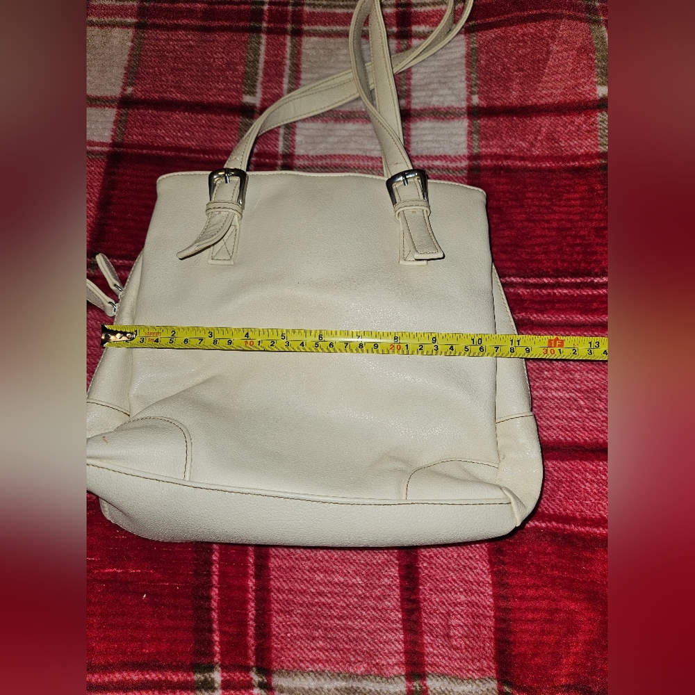 =^100% vinyl cream colored purse - Picture 3 of 11